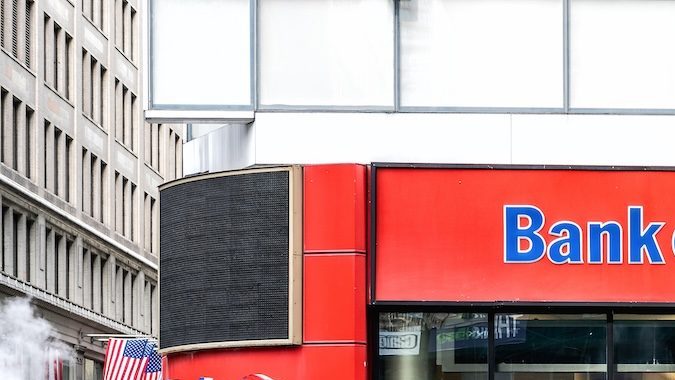 Vista de la calle en la sucursal del Bank of America en Nueva York.