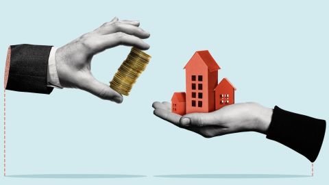Mercado inmobiliario, compra o venta de vivienda. Collage artístico.