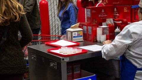 Vista de un carrito de muestra, visto en un Costco local.