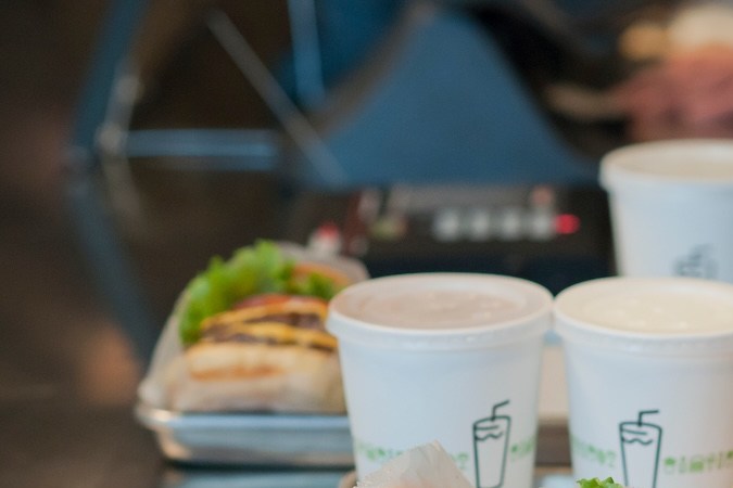 Los pedidos se recogerán en la gran inauguración del Shake Shack en el centro de Brooklyn en Nueva York.