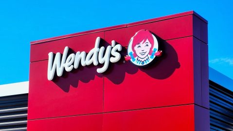 Letrero del restaurante de comida rápida Wendy's.