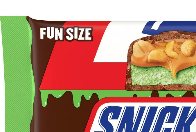 SNICKERS Ghoulish Green Candy Bars Halloween Chocolate.