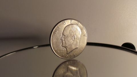 Moneda de plata de un dólar de EISENHOWER de 1971.