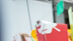 Vista de varios paquetes de snack de algas tostadas orgánicas Kirkland Signature.