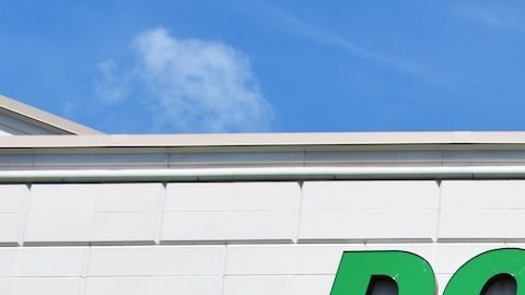 Exterior de la tienda Dollar Tree, Manassas, Virginia, EE.UU.