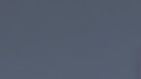 Sitio web de Five Below en el navegador con el logotipo de la empresa, editorial ilustrativa.