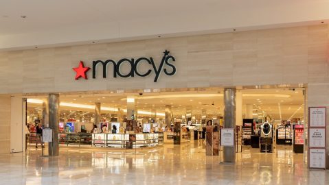 Se muestra una tienda Macy's en un centro comercial en Houston, Texas, EE.UU.