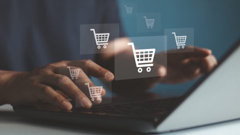 Compras en línea, pago en línea y concepto de comercio electrónico. Tecnología financiera empresarial.