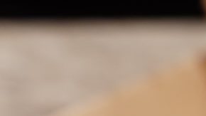 Pizza de masa fina de Pizza Hut cocida en una caja de entrega.