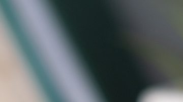 El préstamo con garantía hipotecaria se muestra en la foto comercial utilizando el texto con el modelo de casa, la inversión comercial y el concepto de impuesto a la propiedad.