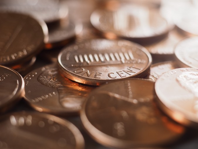 Las monedas de 1 centavo de 1977 están compuestas de 95% cobre y 5% zinc.