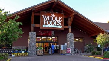 Whole Foods Market está buscando empleados para varias de sus tiendas en California.