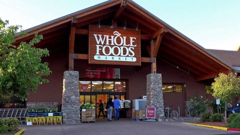 Whole Foods Market está buscando empleados para varias de sus tiendas en California.