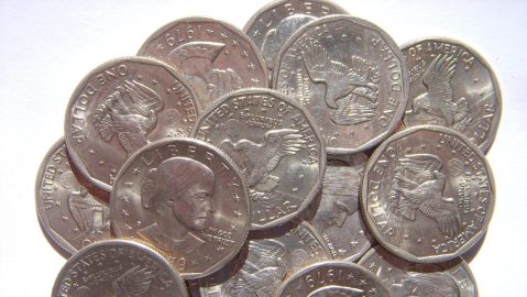 Pila de dólares estadounidenses de Susan B. Anthony.