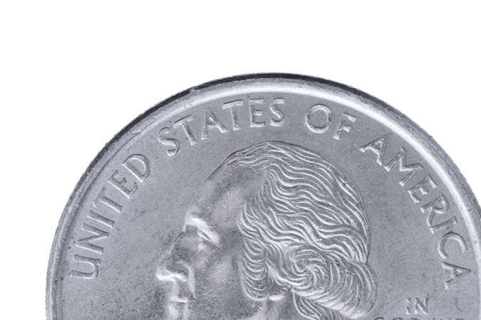Las monedas de 25 centavos de 1999 de Delaware están compuestas de 75% cobre y 25% níquel.