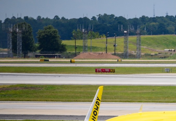 Spirit Airlines se declaró en quiebra según el Capítulo 11, convirtiéndose en la primera gran aerolínea de pasajeros estadounidense en hacerlo desde American Airlines hace 13 años.