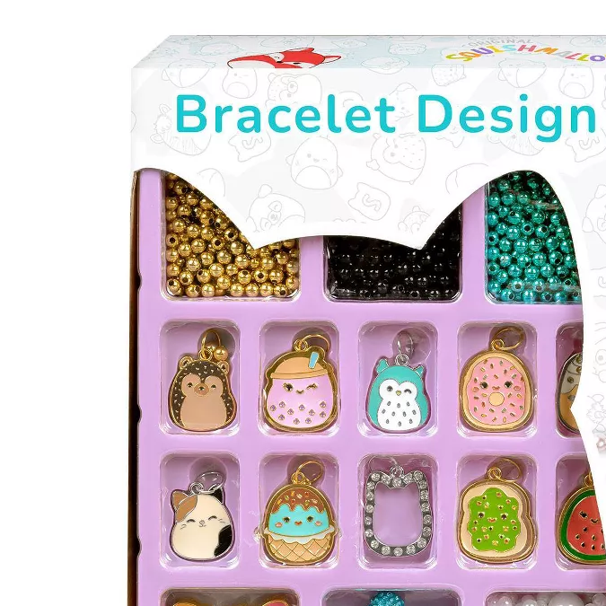 Kit de pulsera con dijes Squishmallows.