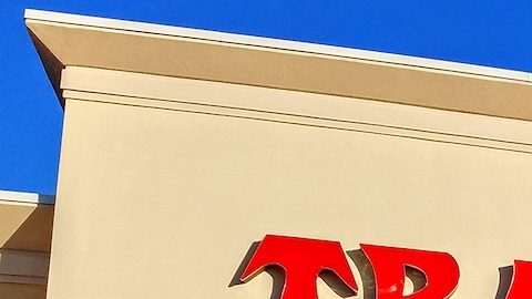 Trader Joe's está buscando miembros de equipo en diferentes sucursales de Florida.