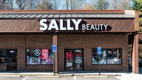 Sally Beauty Supply tiene varias vacantes abiertas para asesoras de belleza en el estado de Texas.