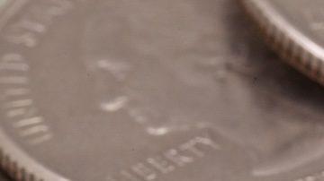 Algunas monedas de 1999 de 25 centavos del estado de Georgia pueden valer una pequeña fortuna.