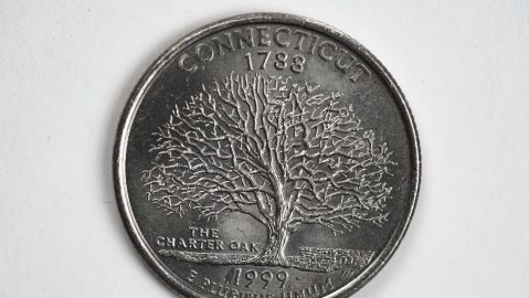 Algunas monedas de 25 centavos de 1999 que conmemoran a Connecticut pueden valer una pequeña fortuna.