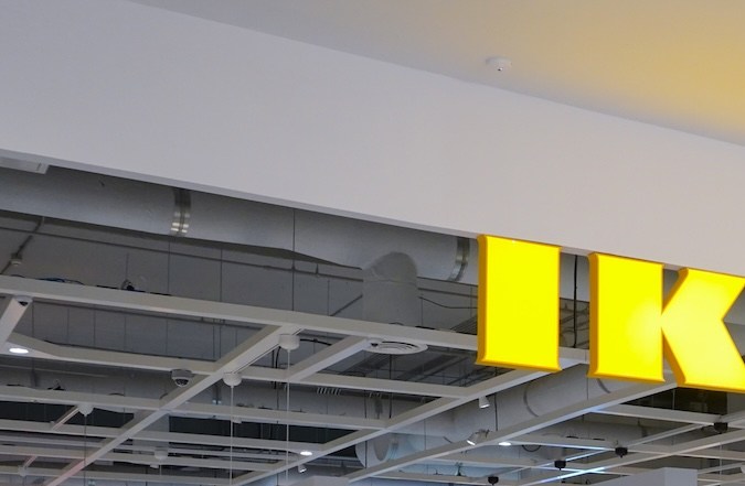 IKEA es el minorista de muebles más grande del mundo y vende muebles listos para ensamblar.