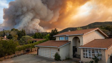 Más de 6,000 estructuras han sido destruidas en el sur de California después de los incendios forestales de enero 2025.