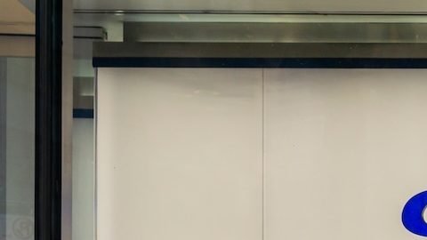 La Oficina para la Protección Financiera del Consumidor (CFPB) anunció que estaba demandando a Capital One por “estafar” a sus clientes por más de 2 mil millones de dólares en intereses.