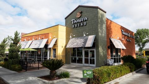 Panera tiene vacantes abiertas para cajero en diferentes restaurantes en Florida.