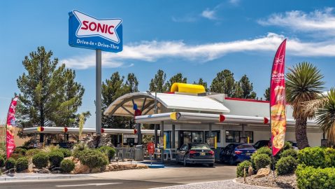 Sonic tiene algunas vacantes abiertas para meseros en el estado de Nueva York.