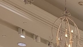 Los asociados de ventas de Forever 21 son clave para cumplir con la satisfacción de los compradores.