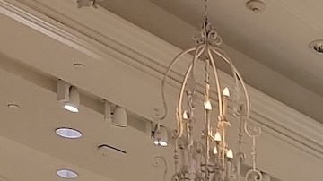Los asociados de ventas de Forever 21 son clave para cumplir con la satisfacción de los compradores.