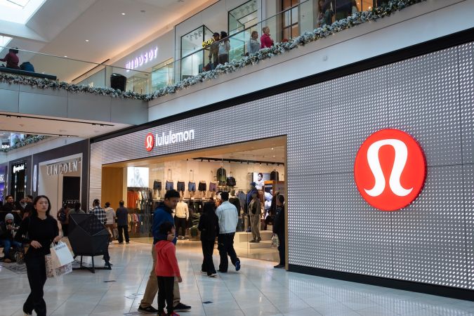 Los asociados de ventas de lululemon, conocidos como educadores en la marca, son la base del éxito de la empresa.
