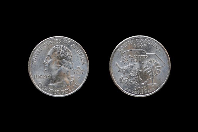 Las monedas de 25 centavos del 2000 de Carolina del Sur están compuestas de 75% cobre y 25% níquel.