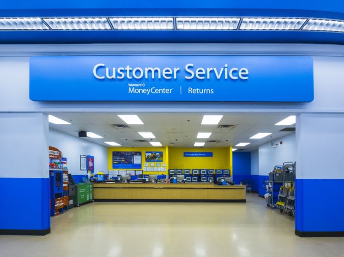 Walmart tiene asociaciones con empresas como Ria, Jackson Hewitt y Green Dot Bank para ayudar a los clientes a acceder y administrar sus finanzas.