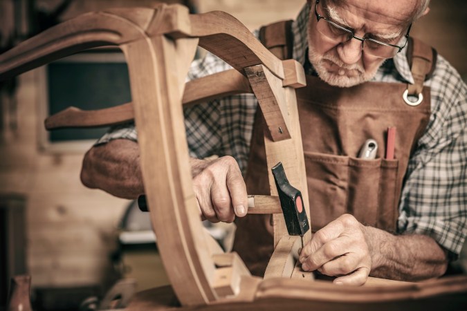 Estar jubilado no significa que tengas que dejar de trabajar. Puedes encontrar satisfacción en tener un trabajo que realmente se adapte a tus intereses.
