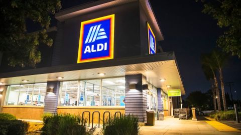 ALDI, la cadena de supermercados de más rápido crecimiento en EE.UU., planea romper su propio récord de tiendas nuevas en un año.