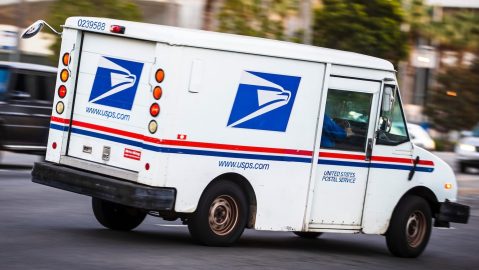 Reportes indican que el primer paso hacia la privatización de USPS sería disolver la Junta de Gobernadores del Servicio Postal de Estados Unidos.