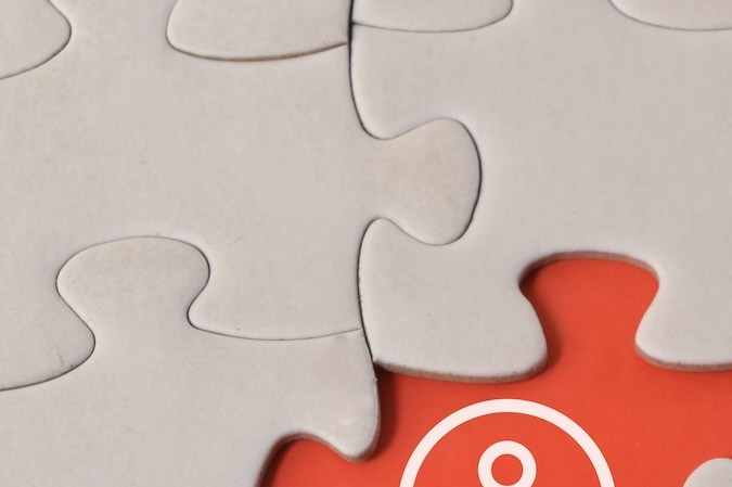 De acuerdo a ZipRecruiter, los trabajos sin título más buscados en Florida son: capacitador en servicio al cliente, representante de ventas de cosméticos, cajero bancario disponible para trabajar desde casa y cajero bancario a tiempo parcial.