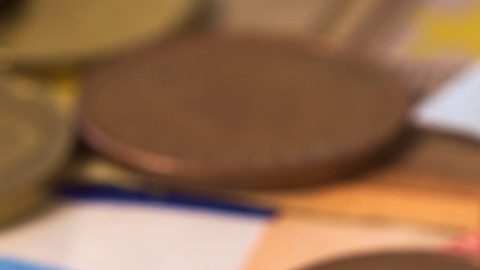 Las partidas extraordinarias consistían en ganancias o pérdidas derivadas de eventos de naturaleza inusual y poco frecuente que se clasificaban, presentaban y revelaban por separado en los estados financieros de las empresas.