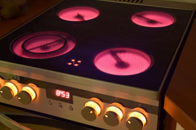 Las estufas eléctricas LG de esta retirada fueron vendidas en Best Buy, Costco, The Home Depot, Lowe’s y otras tiendas de electrodomésticos de EE.UU. y en línea en LG.com