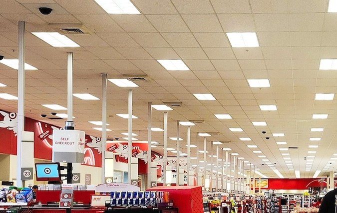 Target es una de las docenas de empresas Fortune 500 que han dado marcha atrás en materia de DEI.