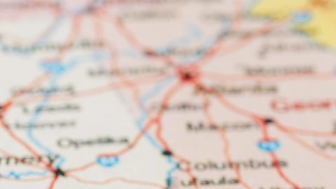 El mercado inmobiliario de Florida ha estado lleno de actividad, con precios de viviendas en aumento, mayores tasas hipotecarias y costos de seguros en aumento.