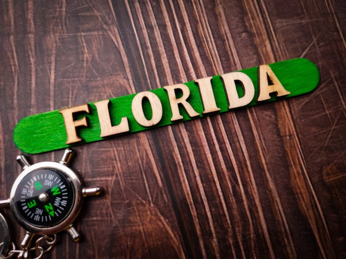 Es importante que tomes en cuenta que comprar una casa en Florida puede generar dividendos en el futuro a pesar del mayor costo inicial en comparación con el alquiler.