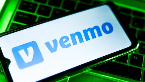 Si estás cobrando pagos para un negocio mediante Venmo es posible que debas liquidar tus cuentas con el IRS.