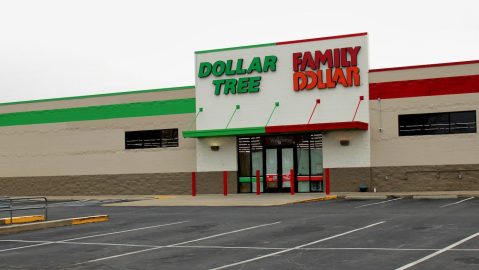 Dollar Tree compró Family Dollar en 2015 por $9 mil millones de dólares.