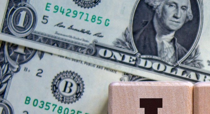 Por lo general, es mejor tomar el primer RMD antes del 31 de diciembre del año en que cumples 73 años para evitar dos retiros obligatorios en el mismo año, dicen los expertos.