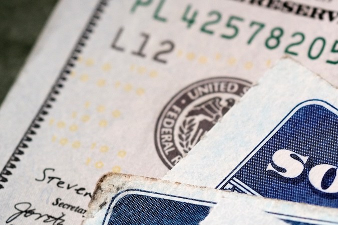 La Administración del Seguro Social (SSA) está obligada por ley a recuperar los beneficios pagados en exceso.