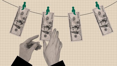 El lavado de dinero es una actividad ilegal que hace que grandes cantidades de dinero generadas por actividades delictivas, como el tráfico de drogas o el financiamiento del terrorismo, parezcan provenir de una fuente legítima.