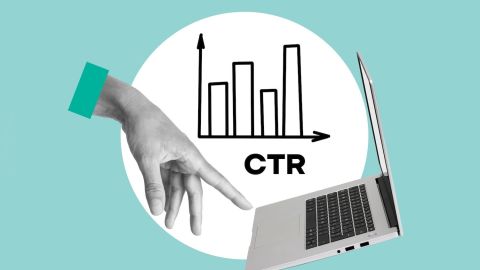La tasa de clics (CTR) es el porcentaje de personas que visitan una página web y luego hacen clic en un anuncio específico que aparece en esa página.